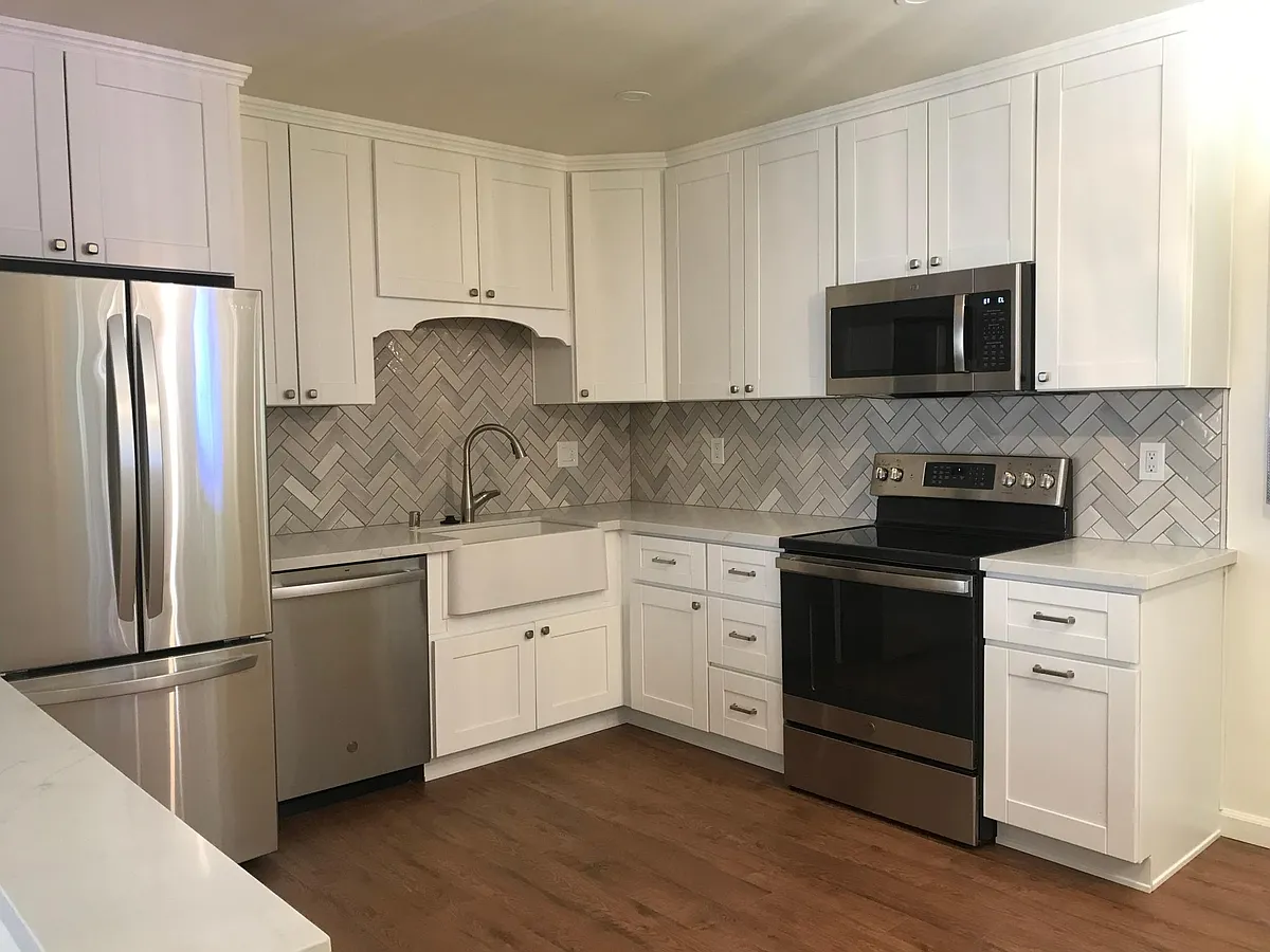 Kitchen - 3162 Juniper St