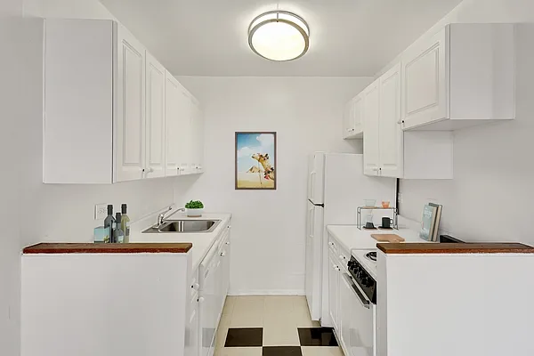 Rented by Herald Towers LLC | media 17