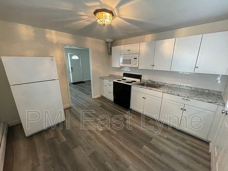 5 Midway Oval, Groton, CT 06340 Zillow