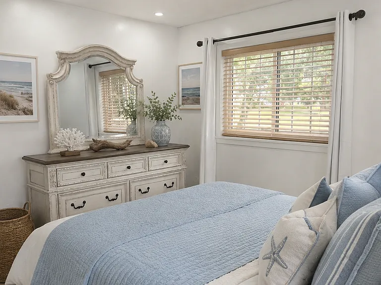 Beautiful Master Bedroom!