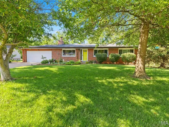 10125 Carolynne Dr, Saint Louis, MO 63128