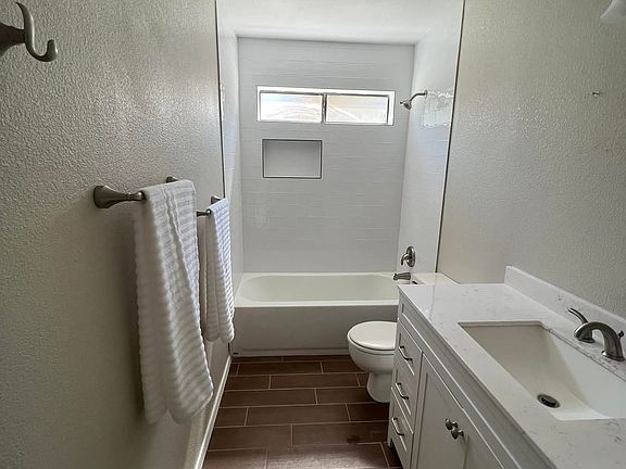 4th image of 2032 Hawken Dr