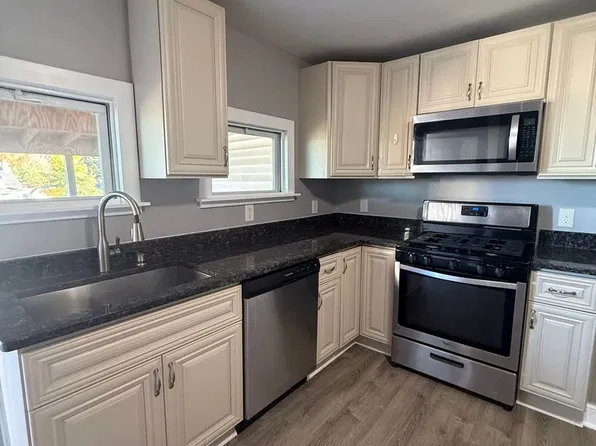 19 Scherpa Street, 19 Scherpa St APT D, Agawam, MA 01001