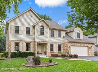 2315 Gleneagles Dr, Naperville, IL 60565
