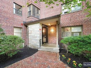 3091 Edwin Ave APT 2E, Fort Lee, NJ 07024