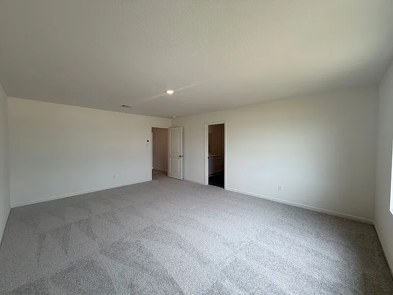 2210 Meadow Park Dr — Photo 23