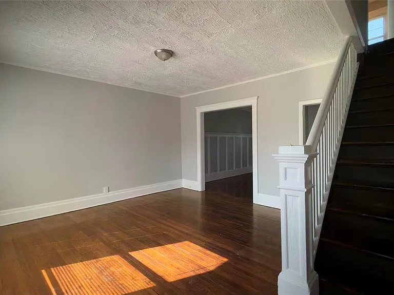 9426 John R St — Photo 4