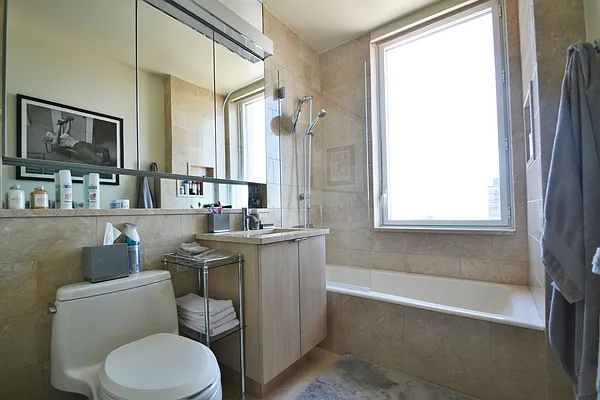 Rented by Lasri Group Inc | media 9