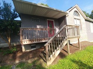 315 E Fernhill Ln, Oak Ridge, TN 37830