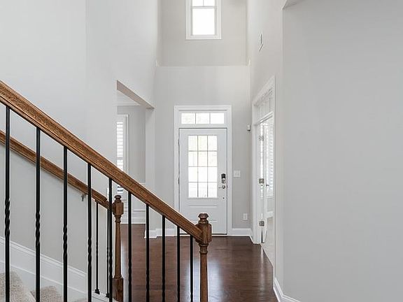 3rd image of 4562 Misty Meadows Dr