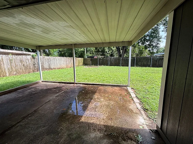 2608 E Cavett Dr — Photo 6
