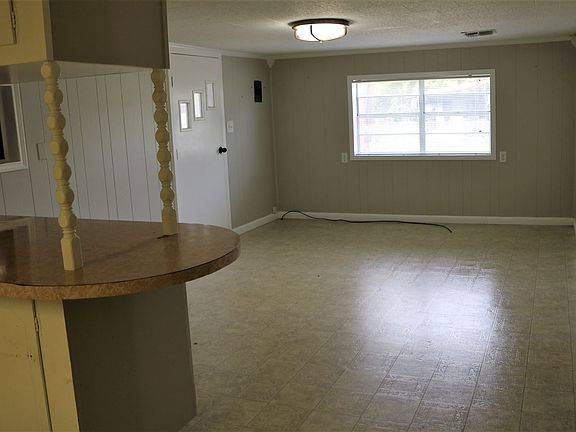 2nd image of 210 Aucoin St