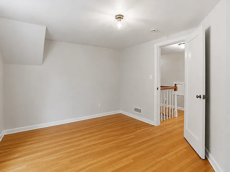 913 84th St SE — Photo 38