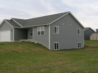 9511 Montcalm Ave NE, Greenville, MI 48838