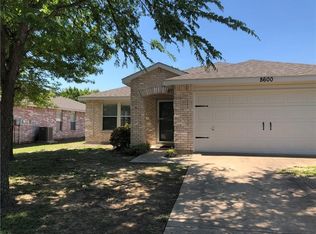 8600 Swan Park Dr, Denton, TX 76210