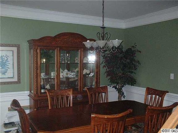 Home for Sale in Matthews, North Carolina $295,000