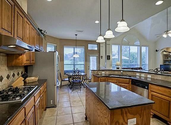 2nd image of 9009 Blanco Dr