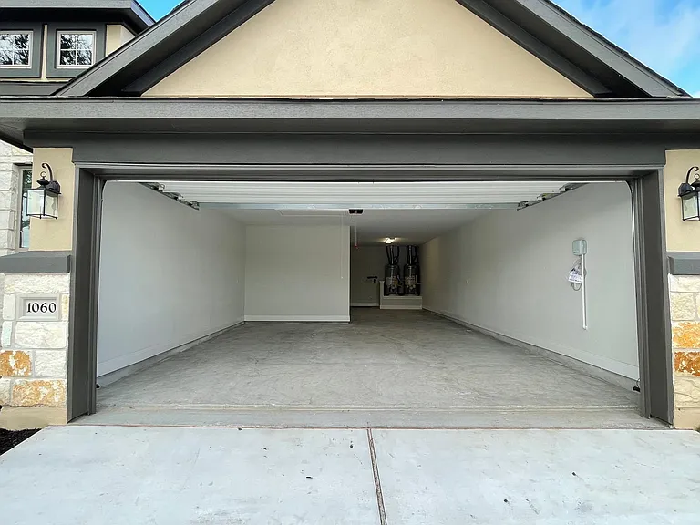 3-Car Garage