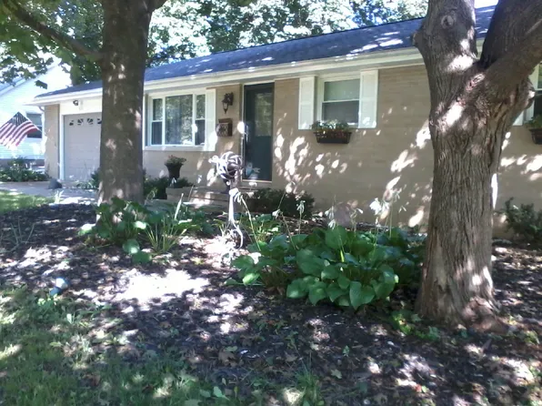 827 E Kay St, Morton, IL 61550