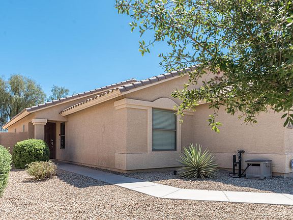 2nd image of 44527 W Windrose Dr