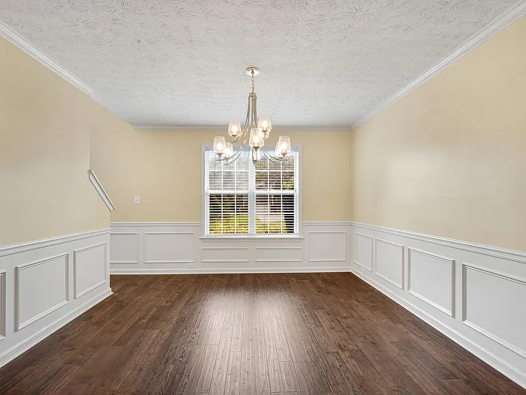 1735 Berry Ct — Photo 12