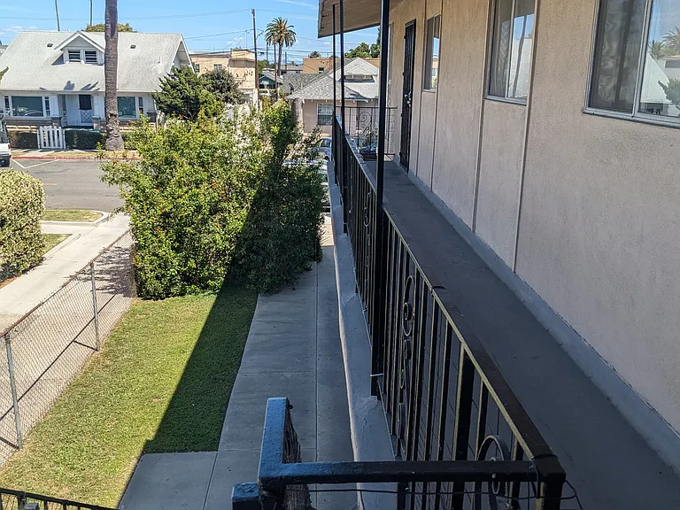 821 Olive Ave #6 — Photo 25