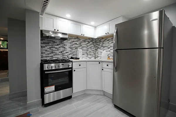 Rented by Hagstrom Management Inc | media 30