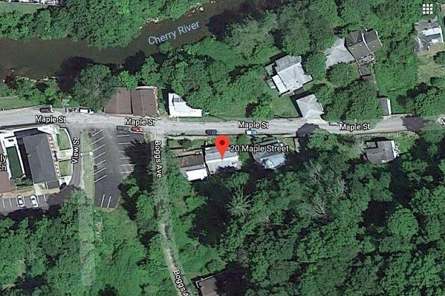 2nd image of 20 Maple St