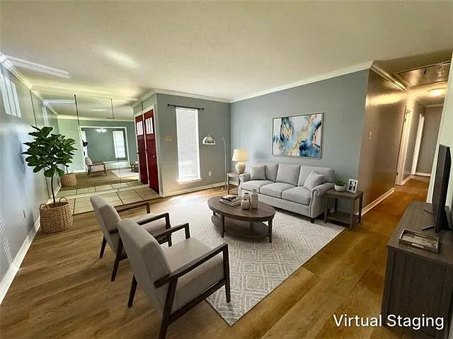 3 bed, 2.0 bath, 1700 sqft, $2,100 — Photo 3