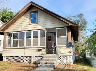 3512 Grand Ave, Omaha, NE 68111