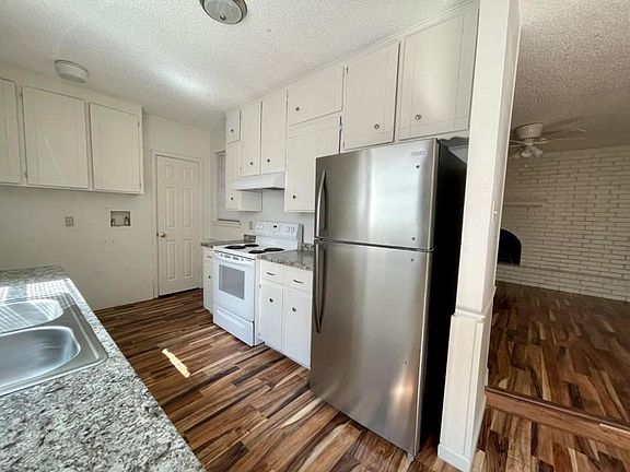 4th image of 610 N Elkhart Ave #A