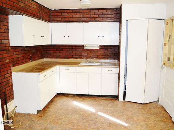 2nd image of 51 Karen Ct