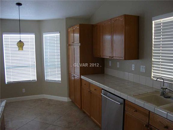 5th image of 912 San Bruno Ave