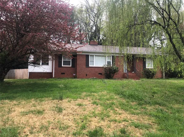 4212 Darwin Cir, Charlotte, NC 28209