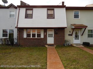 18 Greenwood Loop Rd, Brick, NJ 08724