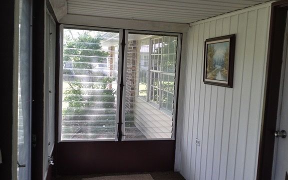 3rd image of 7429 Crest Hill Ct