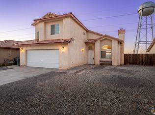 411 Sunset Dr, Imperial, CA 92251