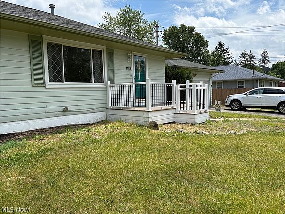3rd image of 1189 Stearns St