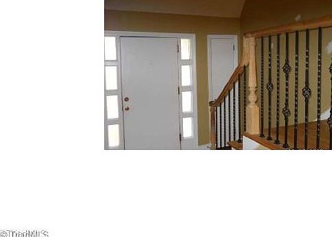 3rd image of 811 W Westwood Ave