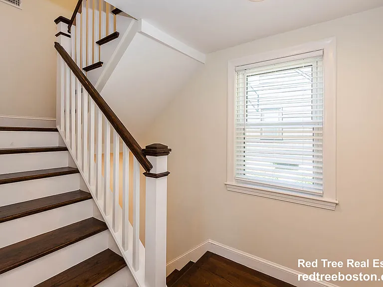 77 Rock Glen Rd — Photo 11