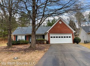 175 Lake Cir, Newnan, GA 30263