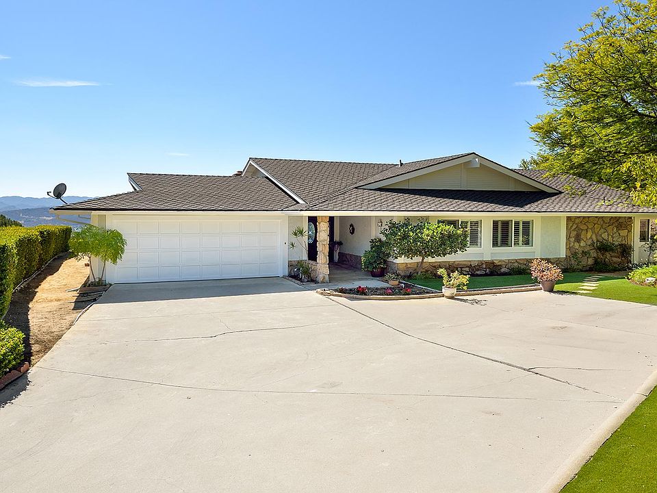 1st image of 2684 Sapra St