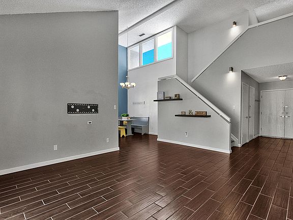 4th image of 2108 W Claremont St