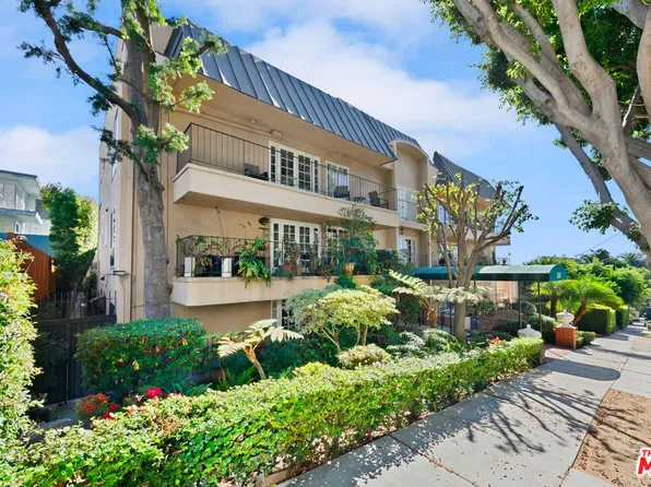 1010 Palm Ave APT 210, West Hollywood, CA 90069