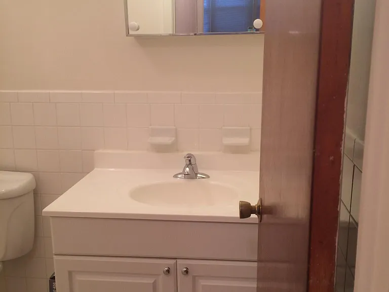 323 Center St — Photo 7