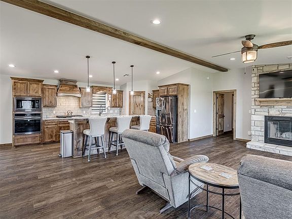 2nd image of 29605 Kickapoo Rd