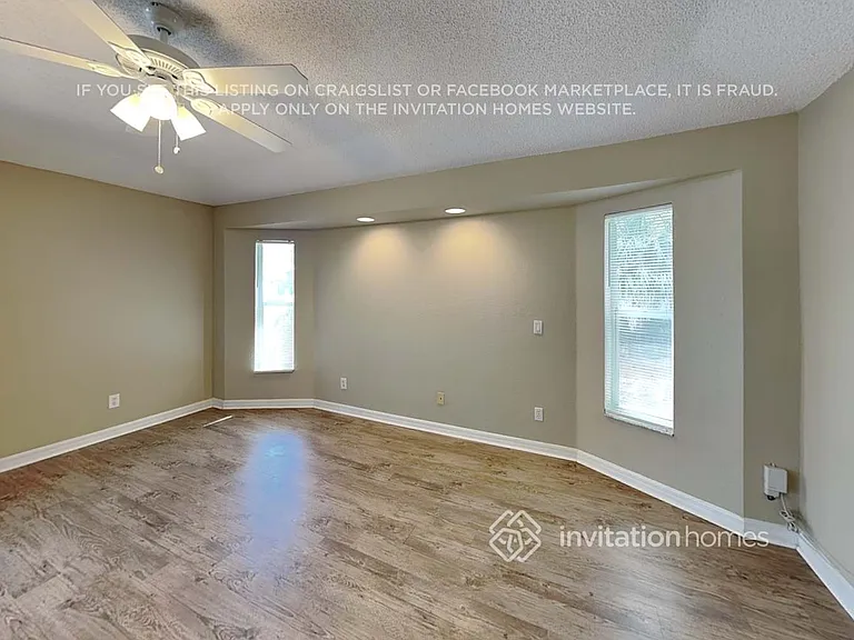 423 Azure Rd — Photo 10