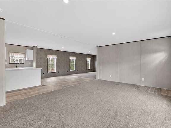 5th image of 533 Pearwood Rd