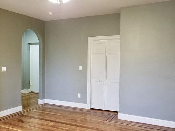 4th image of 821 Bergen Ave APT C6