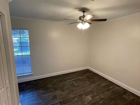 5th image of 130 Fern Valley Rd